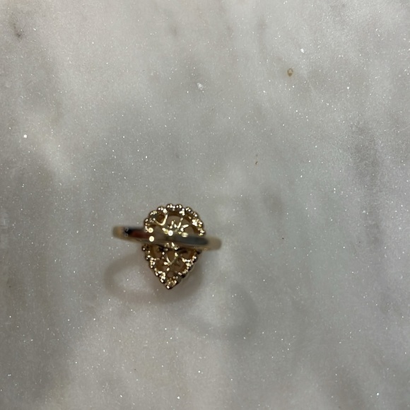 Kendra Scott Daisy Ring (Gold with Clear Peach Stone) - Picture 5 of 5